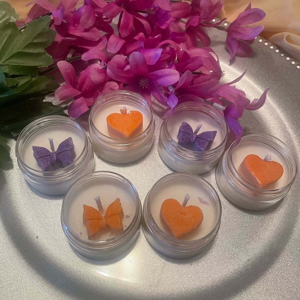 Handmade soy wax mini cherry almond scented candles 🕯 .